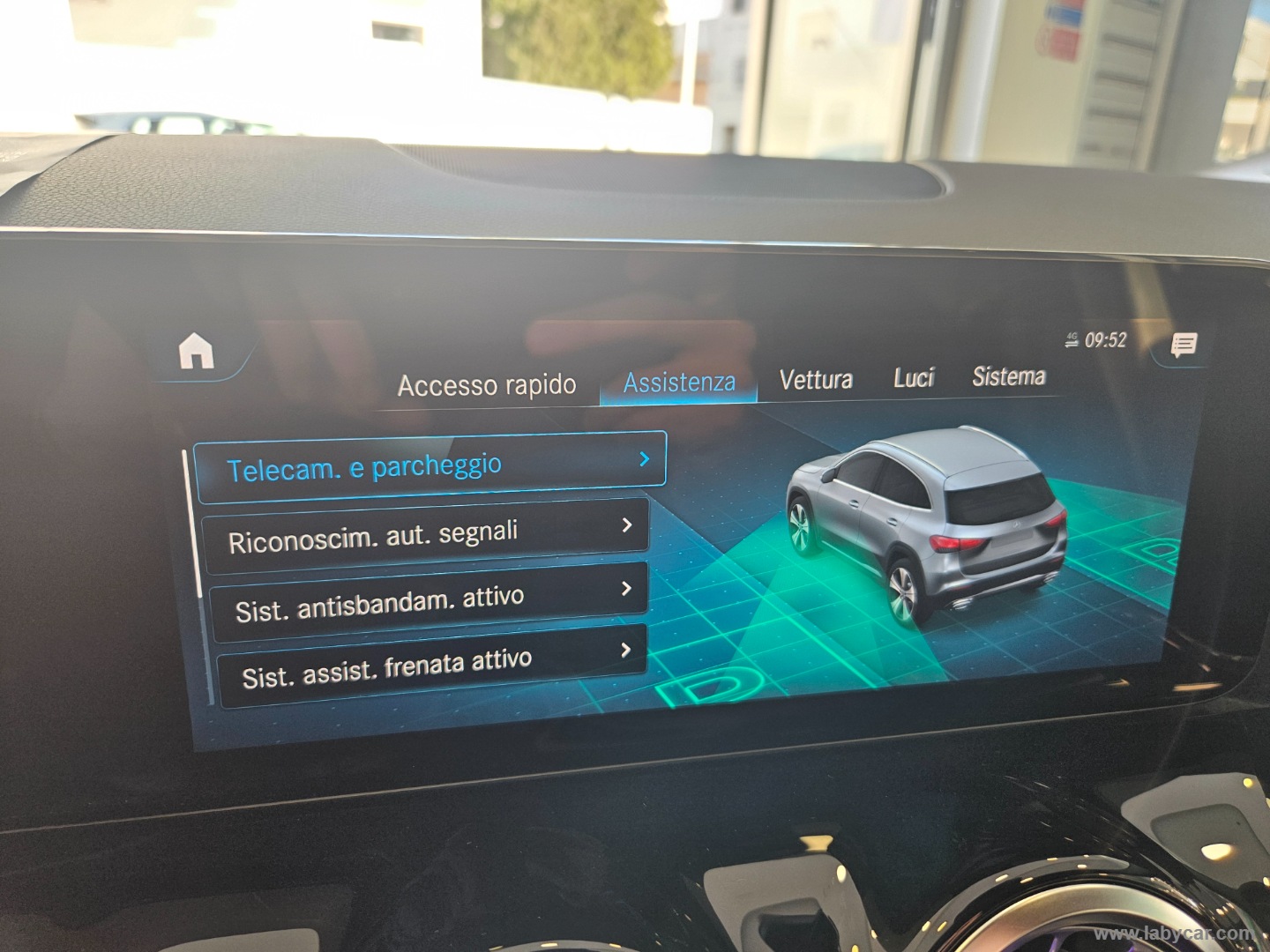 GLA 200 d Automatic 4Matic Sport - immagine 15