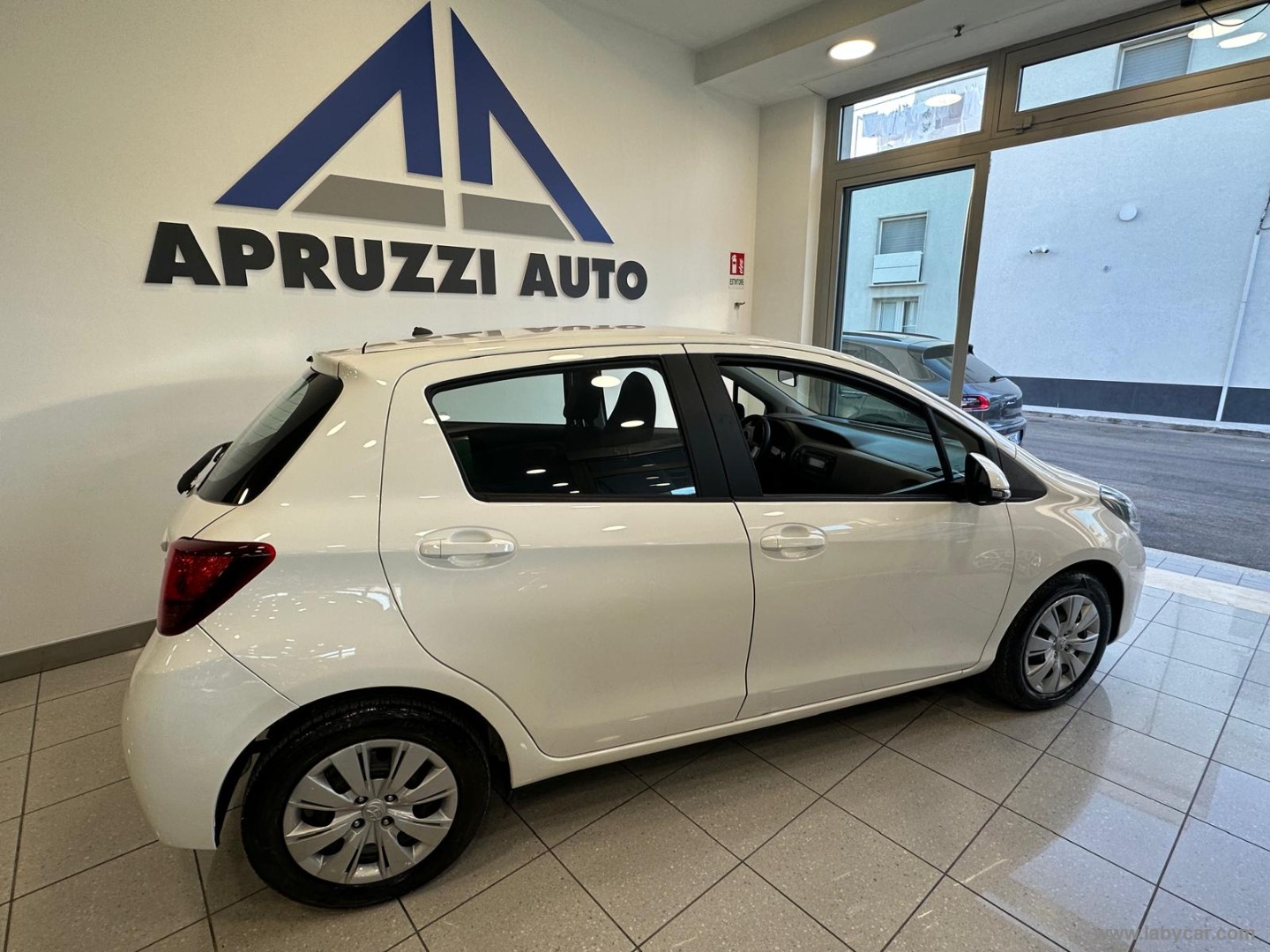 Yaris 1.0 5p. Active - immagine 15
