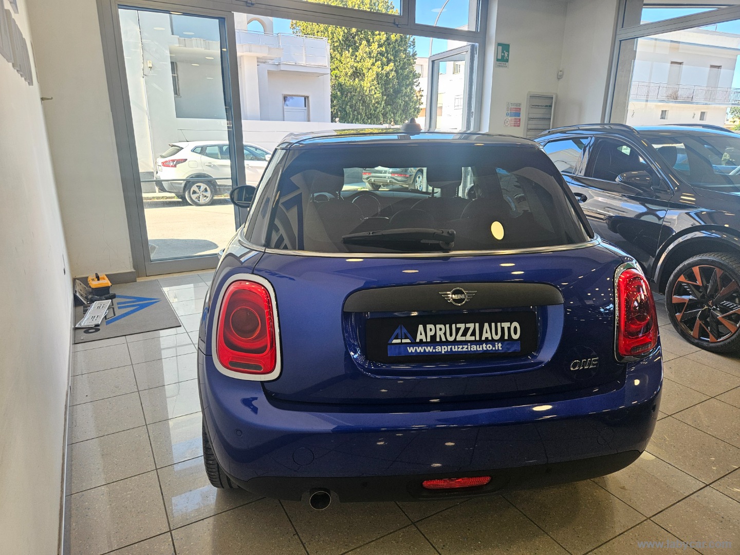 Mini One Business 5 porte AUTO - immagine 15