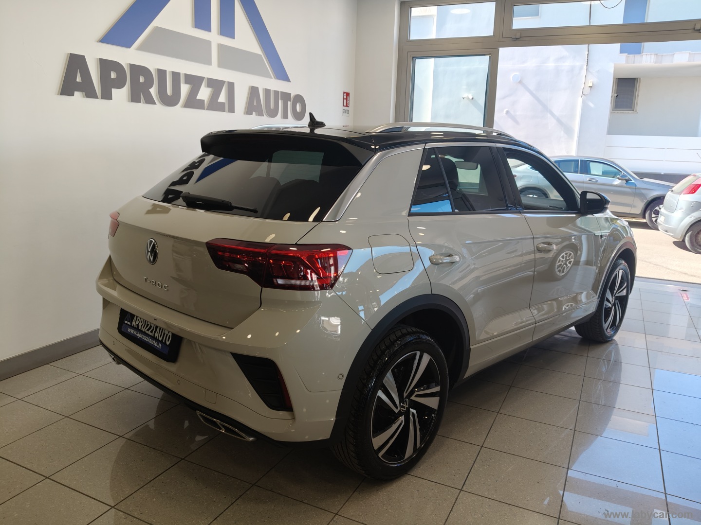 T-Roc 2.0 TDI SCR 150 CV DSG R-Line Plus - immagine 15