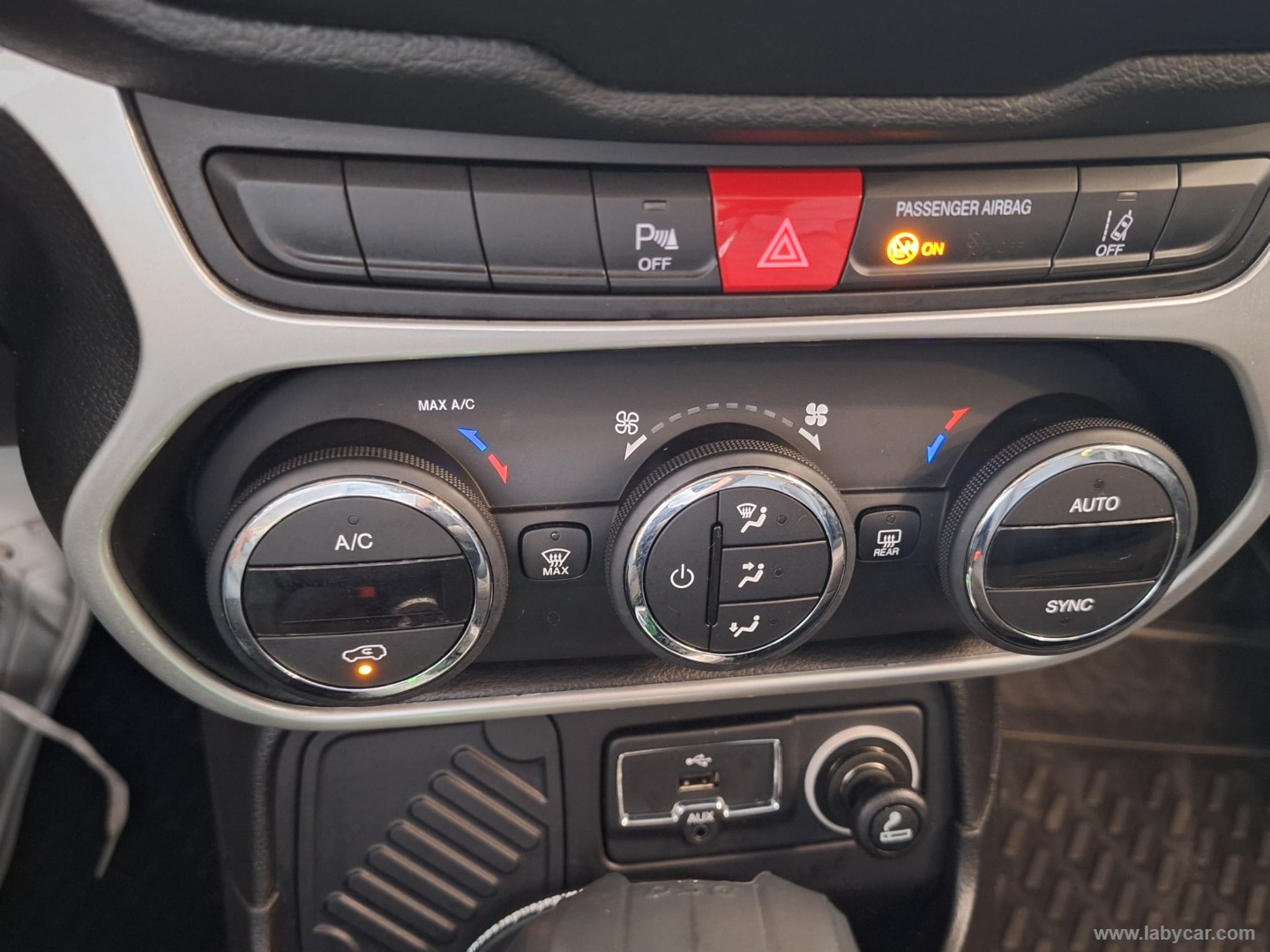 Renegade 1.6 Mjt DDCT 120CV Limited - immagine 15