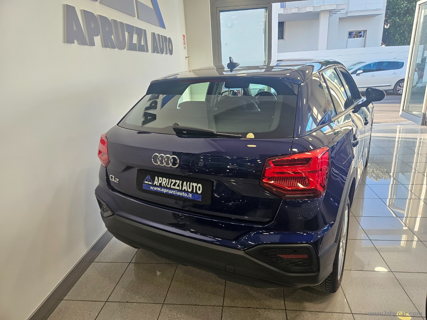 Q2 35 TDI S tronic Business - immagine 15