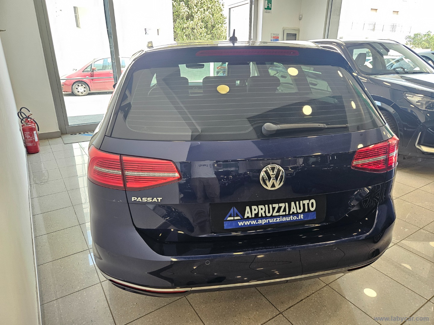 Passat 2.0 TDI DSG Business BlueMot Tech - immagine 15
