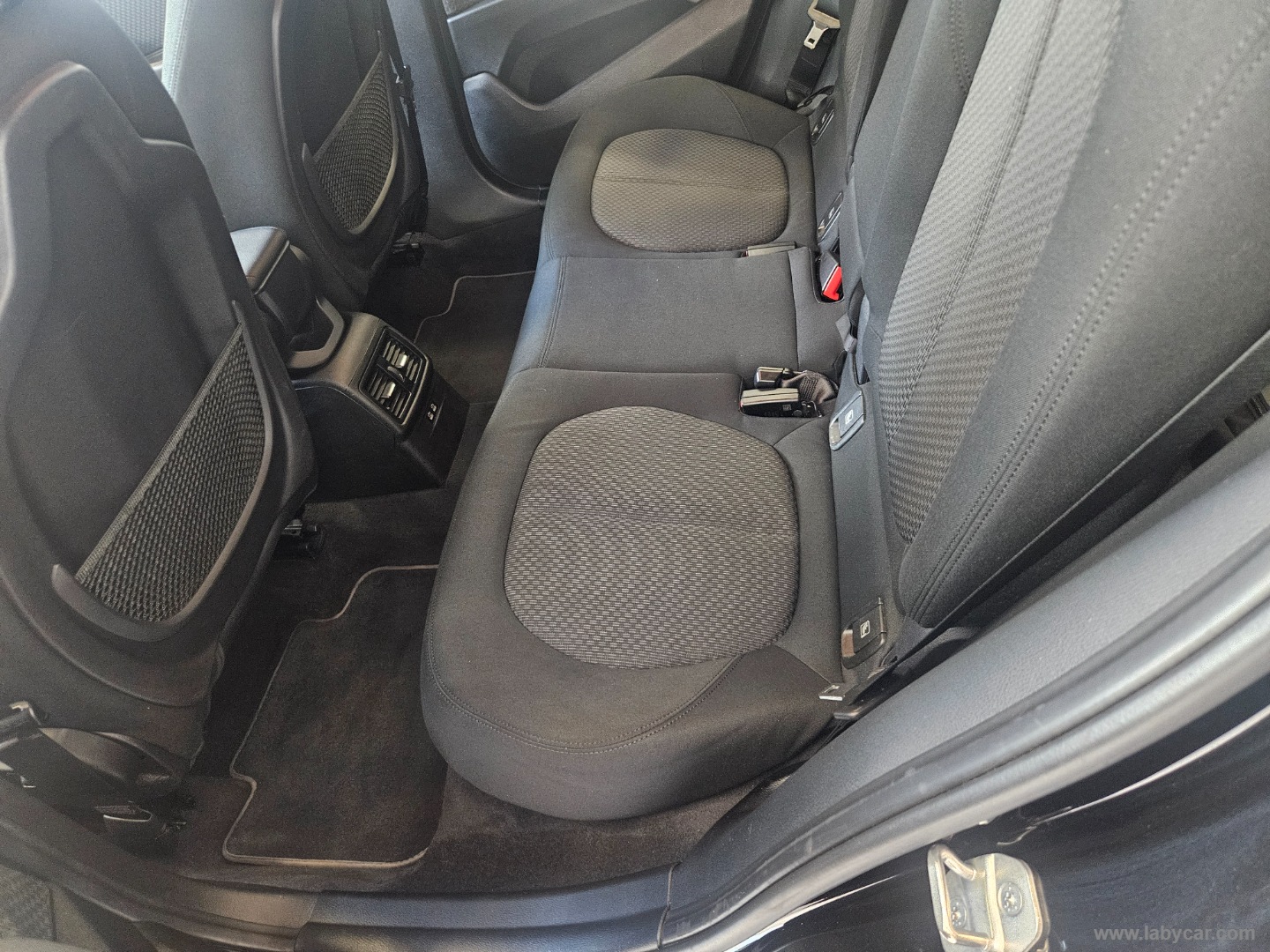 X2 xDrive20d Business-X - immagine 15