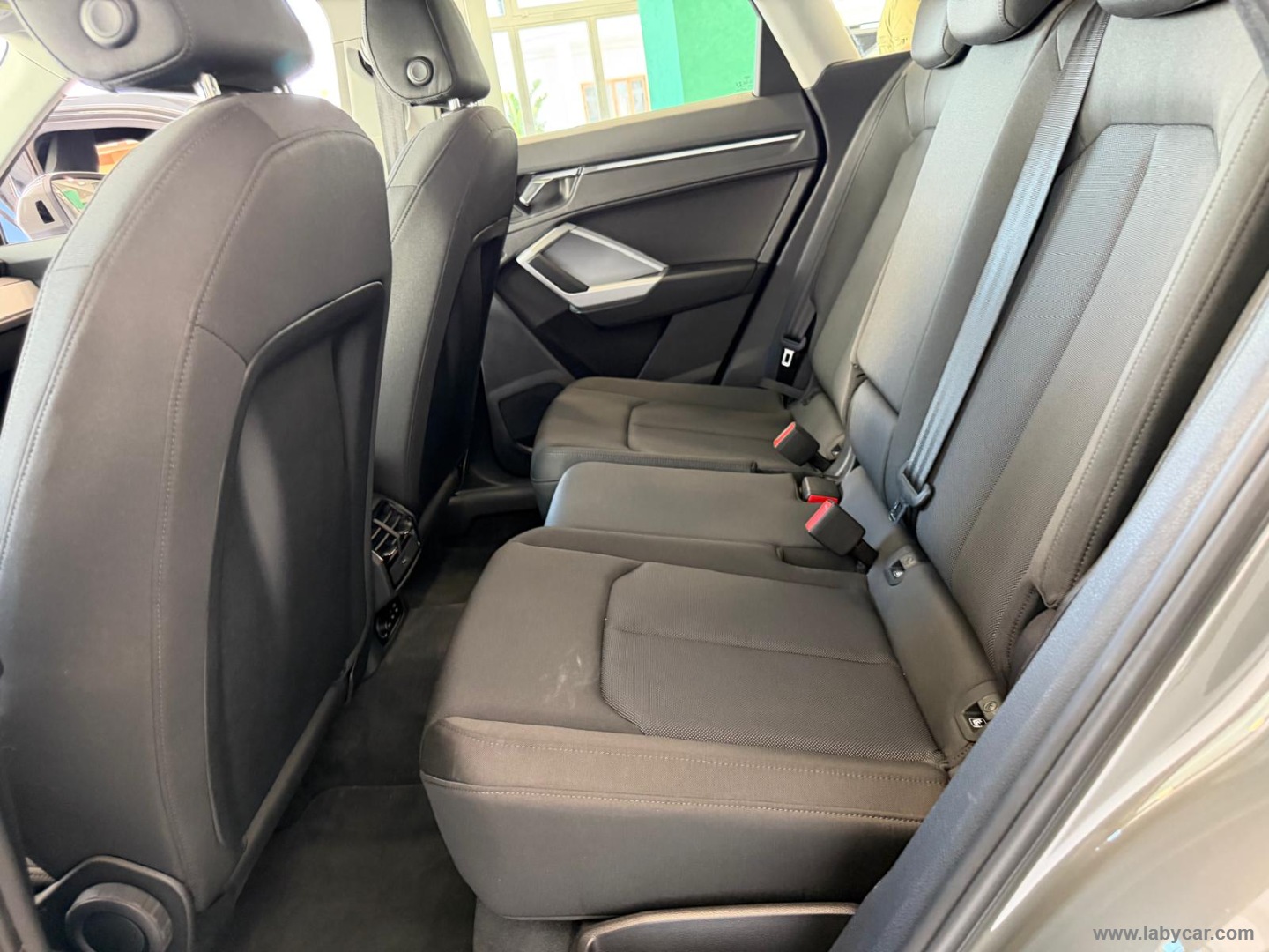 Q3 35 TDI S tronic Business Advanced - immagine 15