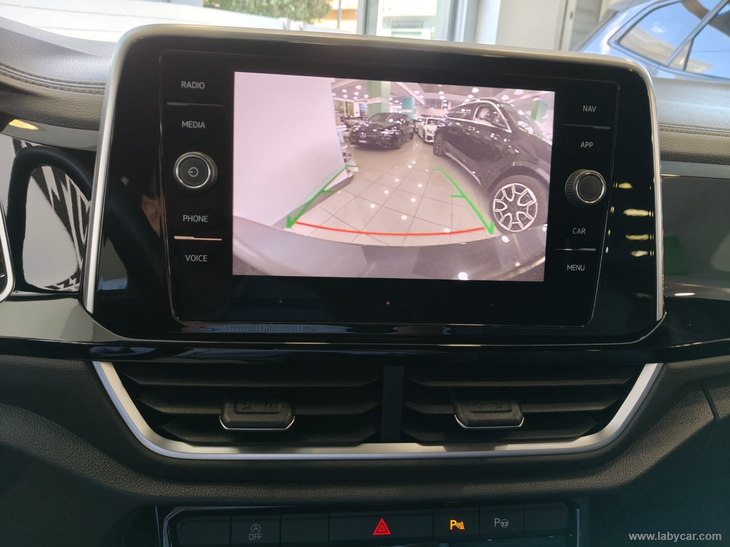 T-Roc 2.0 TDI SCR 150 CV DSG R-Line - immagine 15