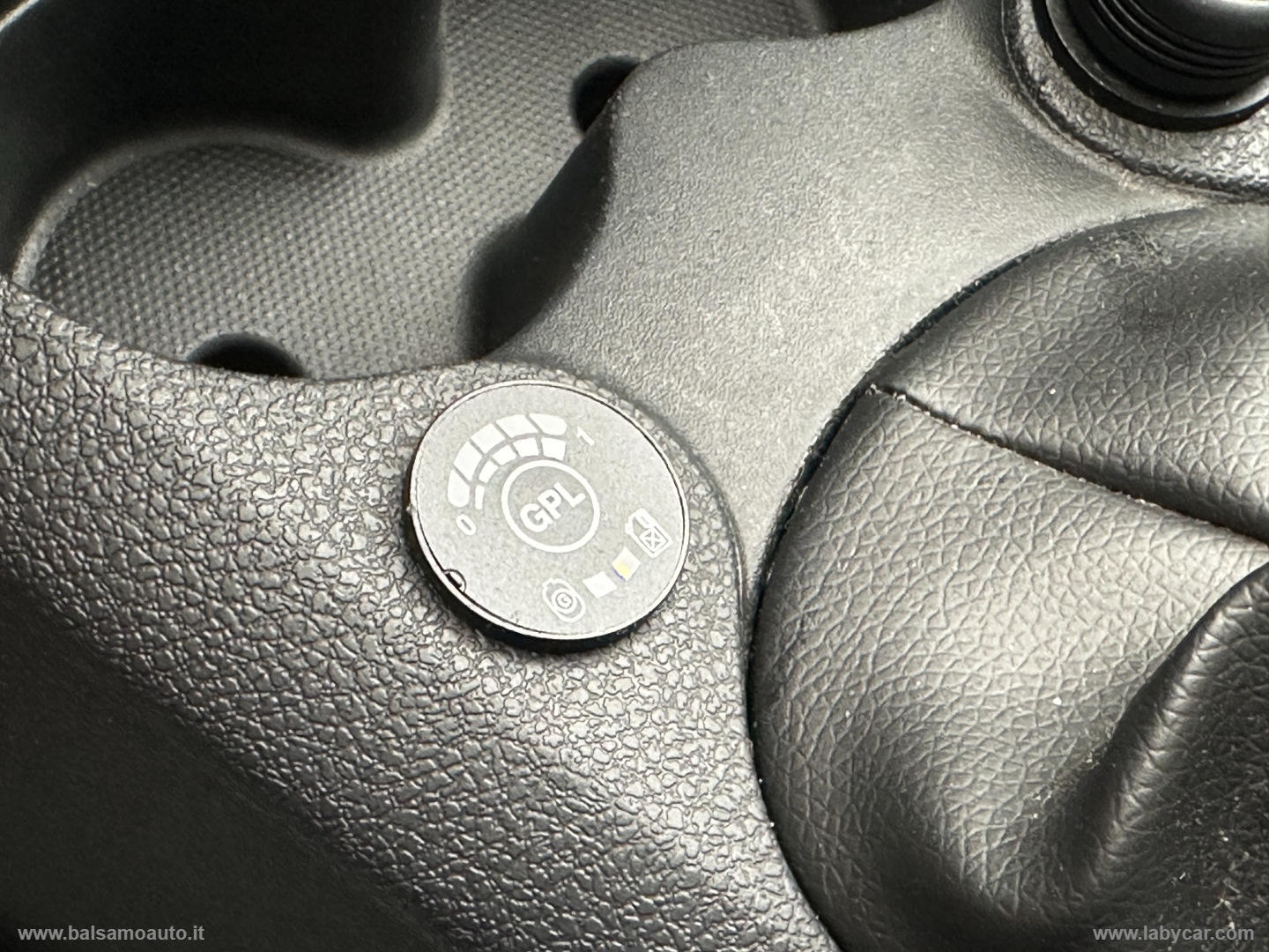 Sandero Stepway 0.9 TCe 12V T-GPL 90 S&S - immagine 15