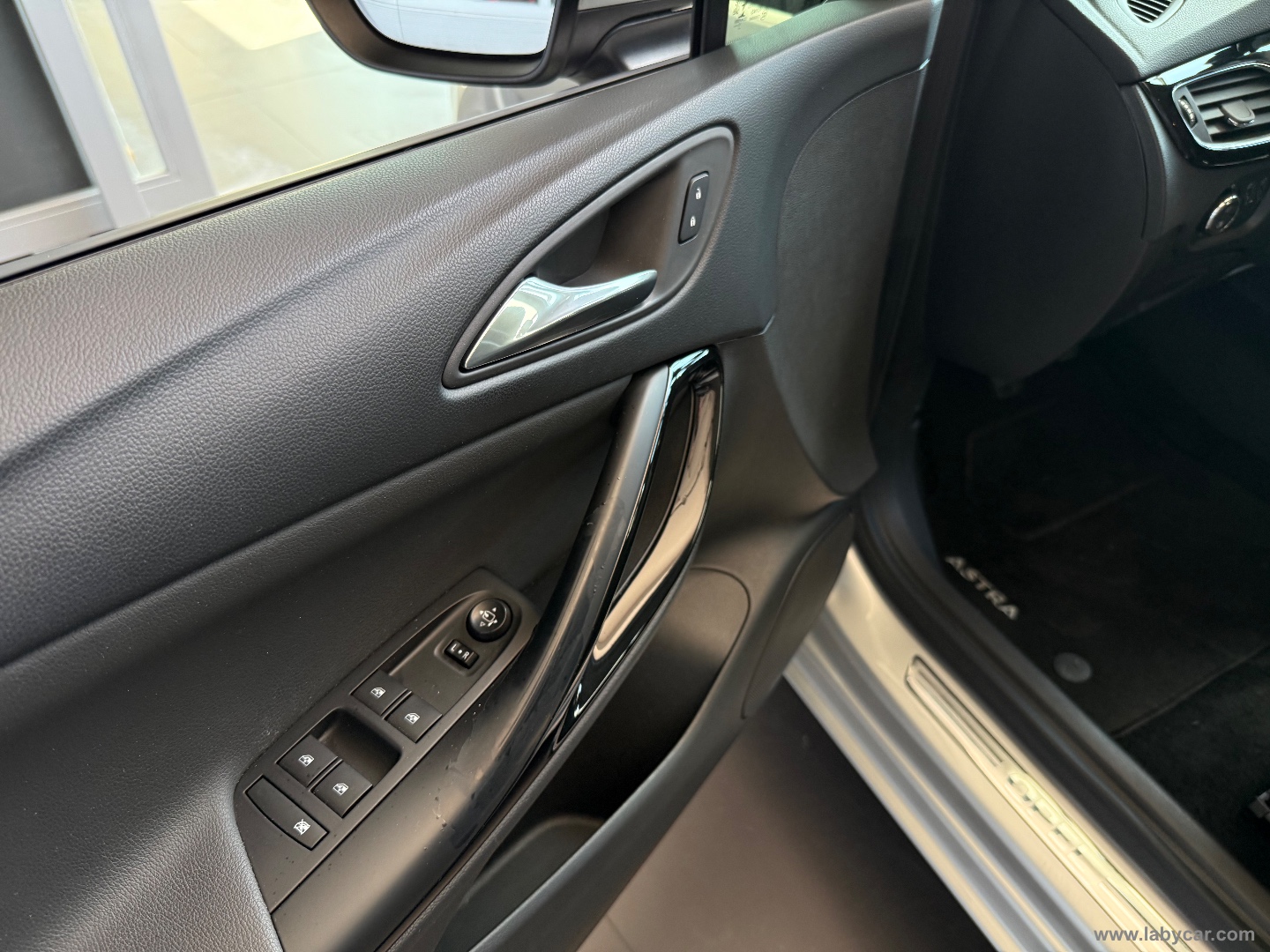 Astra 1.6 CDTi 110 CV S&S ST Business - immagine 15