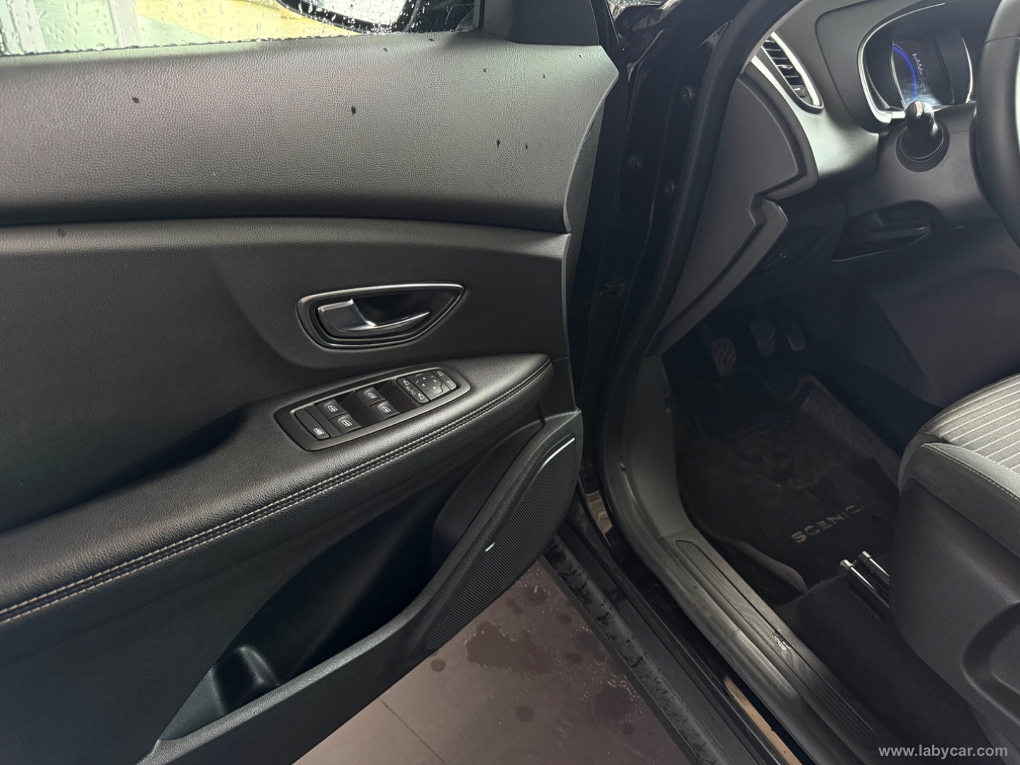 Scénic Blue dCi 120 CV Business - immagine 15