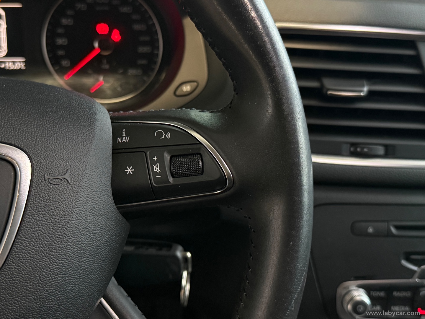 Q3 2.0 TDI quattro TETTO APRIBILE - immagine 15