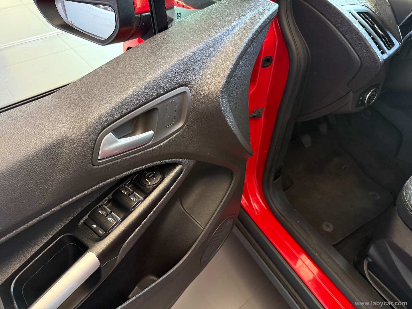 Tourneo Connect 1.5 TDCi 120 CV Plus - immagine 15