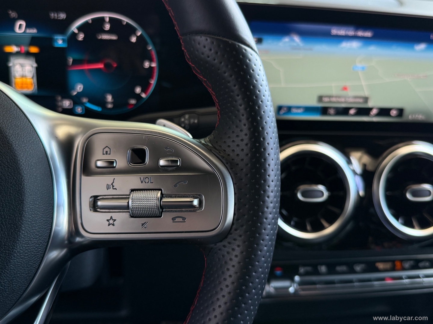 GLA 200 d Automatic Premium - immagine 15
