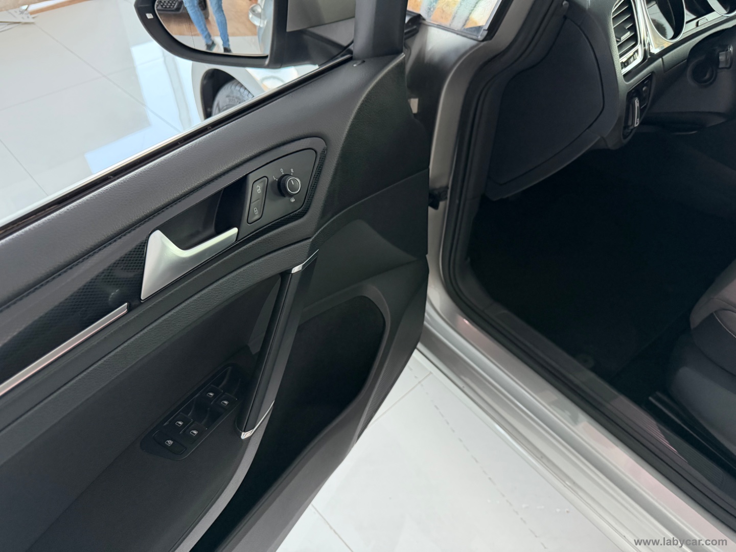 Golf Variant 1.6 TDI 105 CV Comfortl.BMT - immagine 15