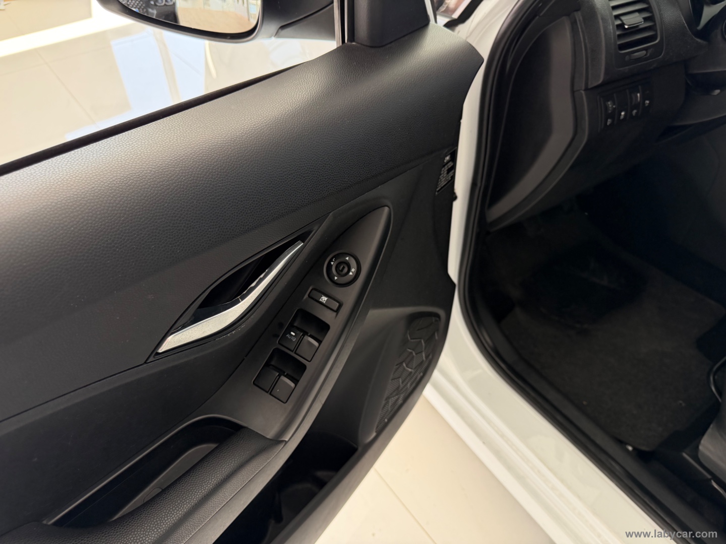 ix20 1.4 CRDI 90 CV Comfort - immagine 15