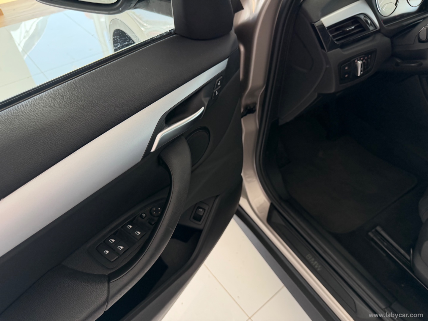X1 xDrive18d xLine Plus - immagine 15