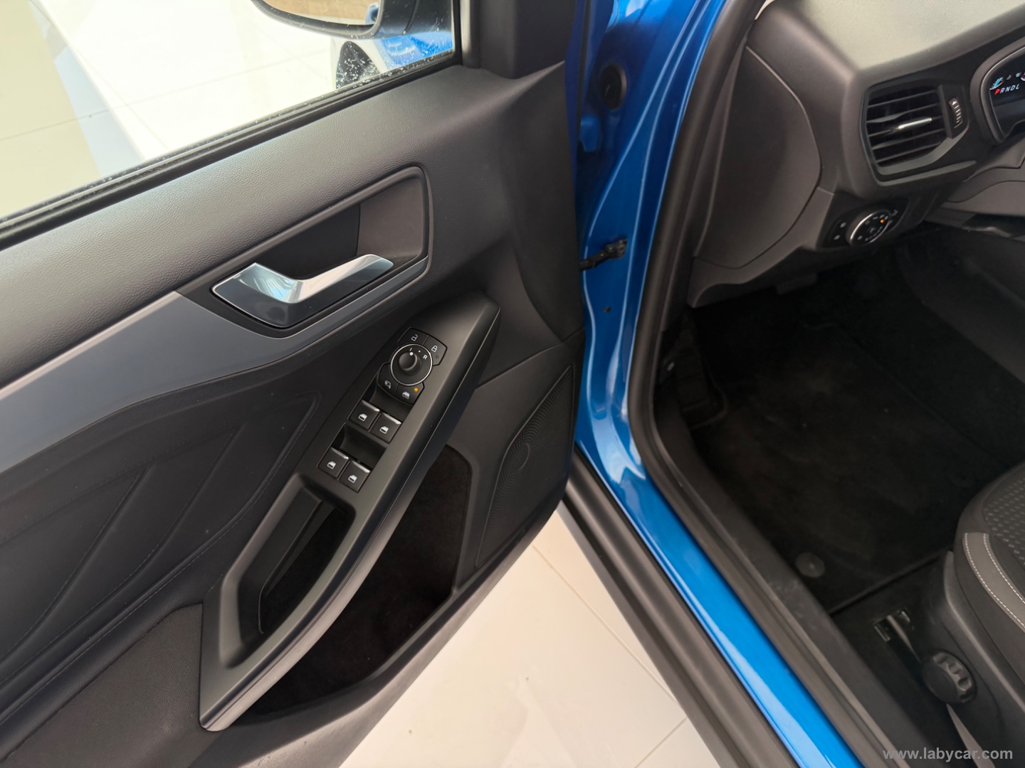 Focus 1.5 EcoBlue 120 aut.SW Active Des. - immagine 15