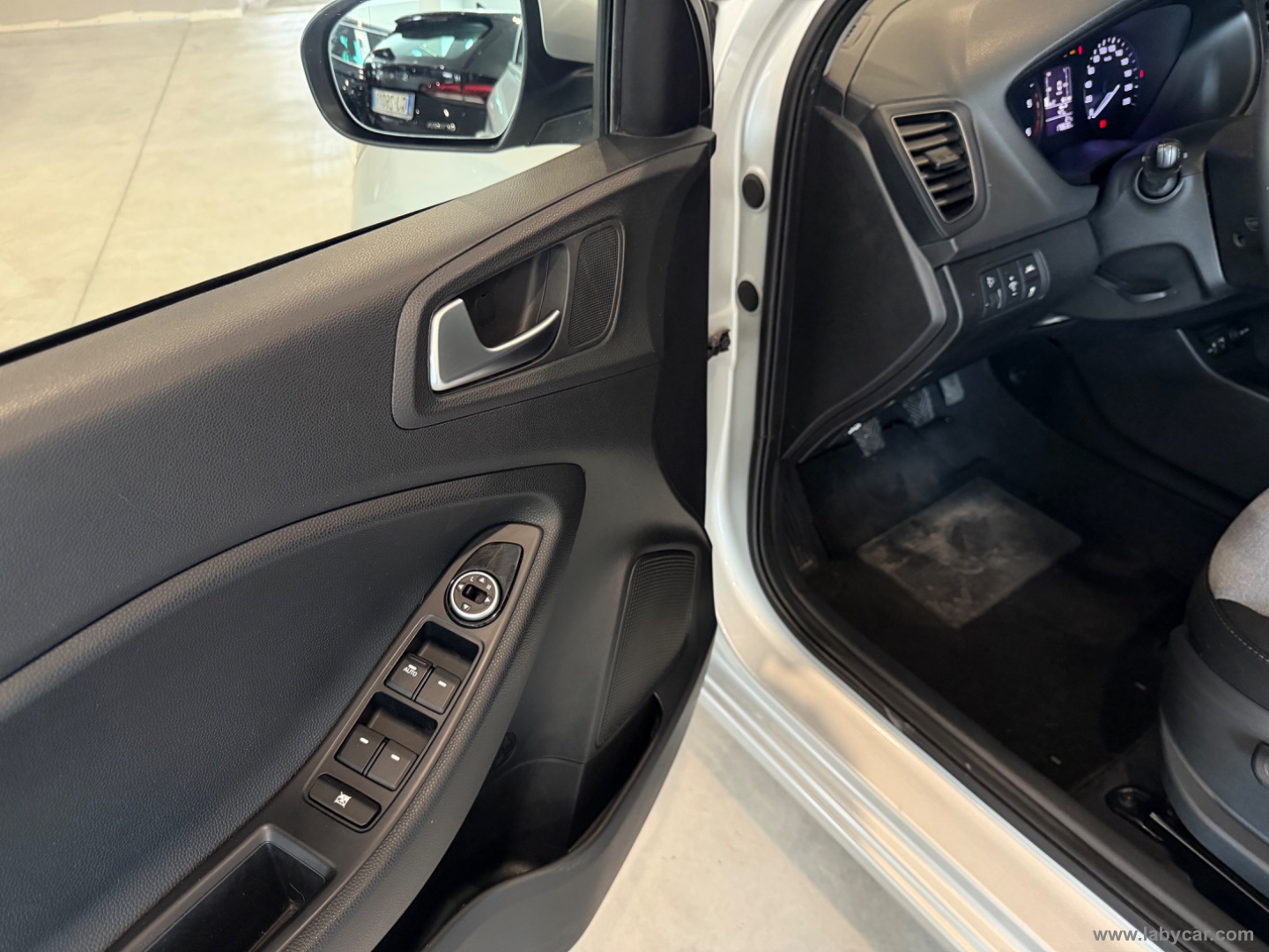 i20 1.1 CRDi 12V 5p. Style - immagine 15