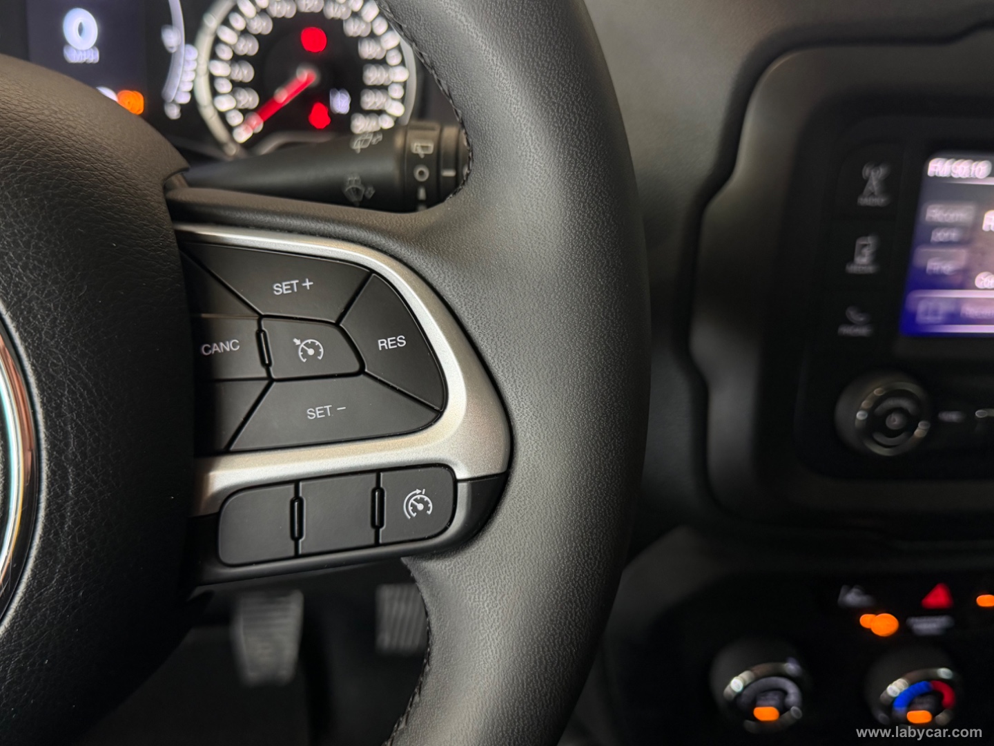 Renegade 1.6 Mjt 130CV Longitude - immagine 15