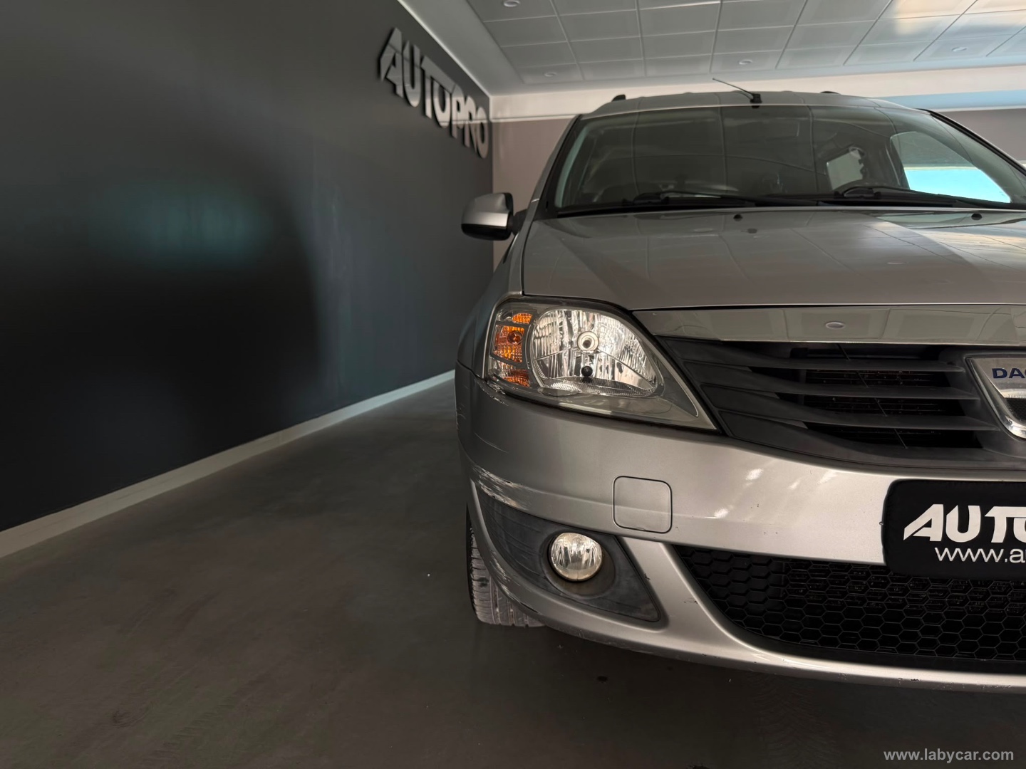 Logan MCV 1.6 85 CV GPL 7p.ti Blackline - immagine 15