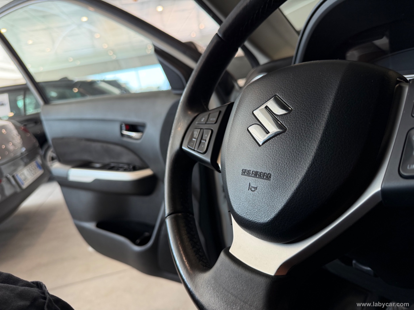Vitara 1.6 DDiS 4WD All Grip V-Top - immagine 15