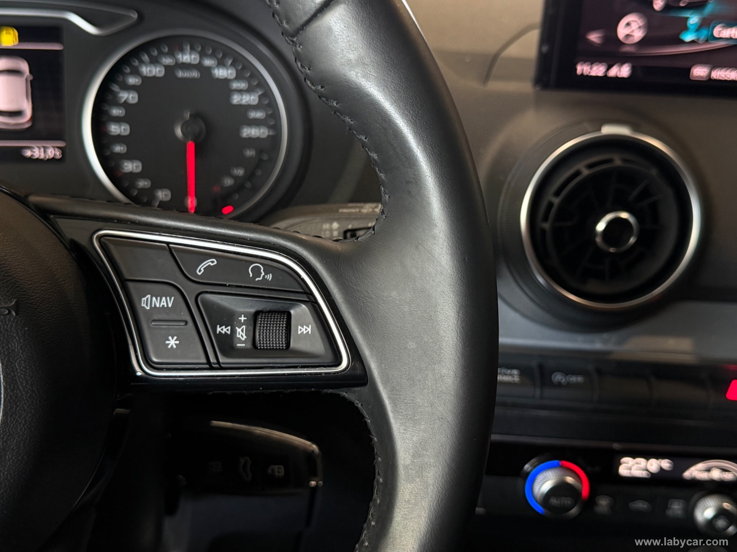 Q2 30 TDI S tronic - immagine 15