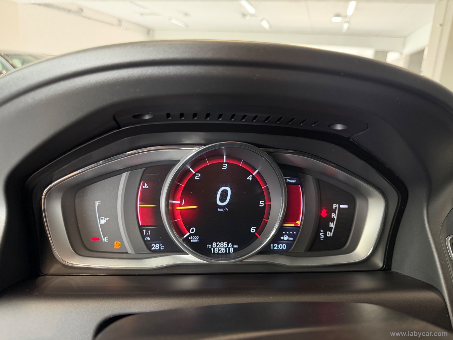 XC60 D4 Geartronic R-design - immagine 15