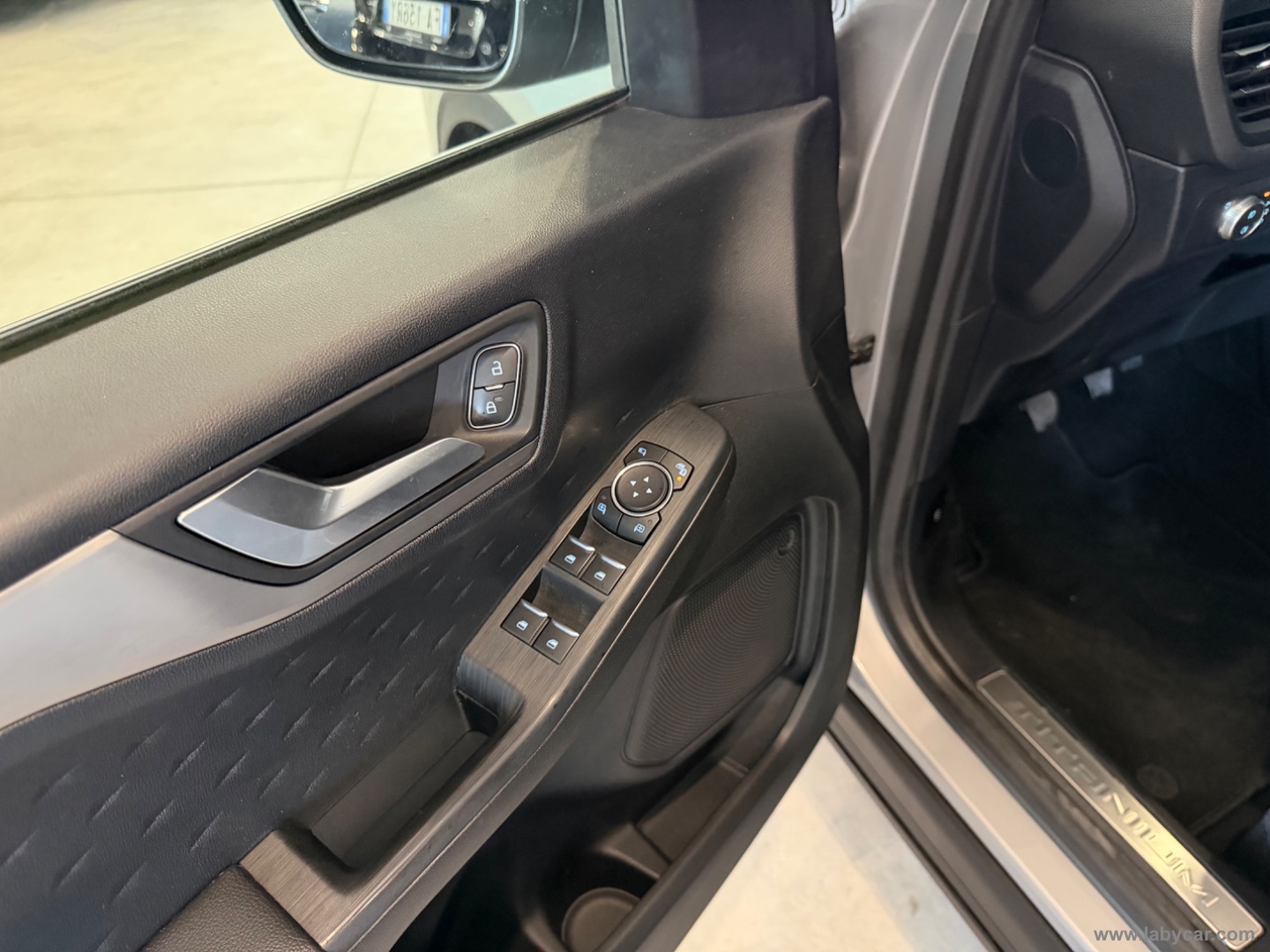 Kuga 1.5 EcoBlue 120 CV 2WD Titanium - immagine 15