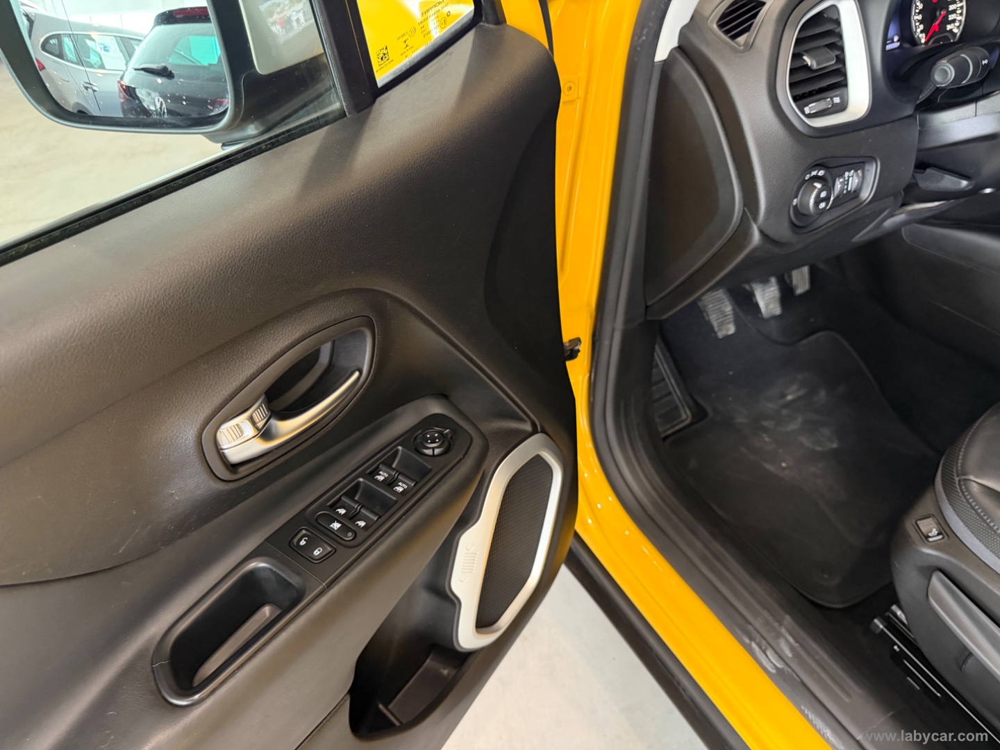 Renegade 1.6 Mjt 120CV Limited - immagine 15