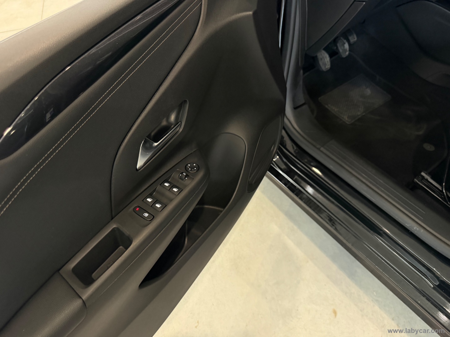 Corsa 1.2 Elegance - immagine 15