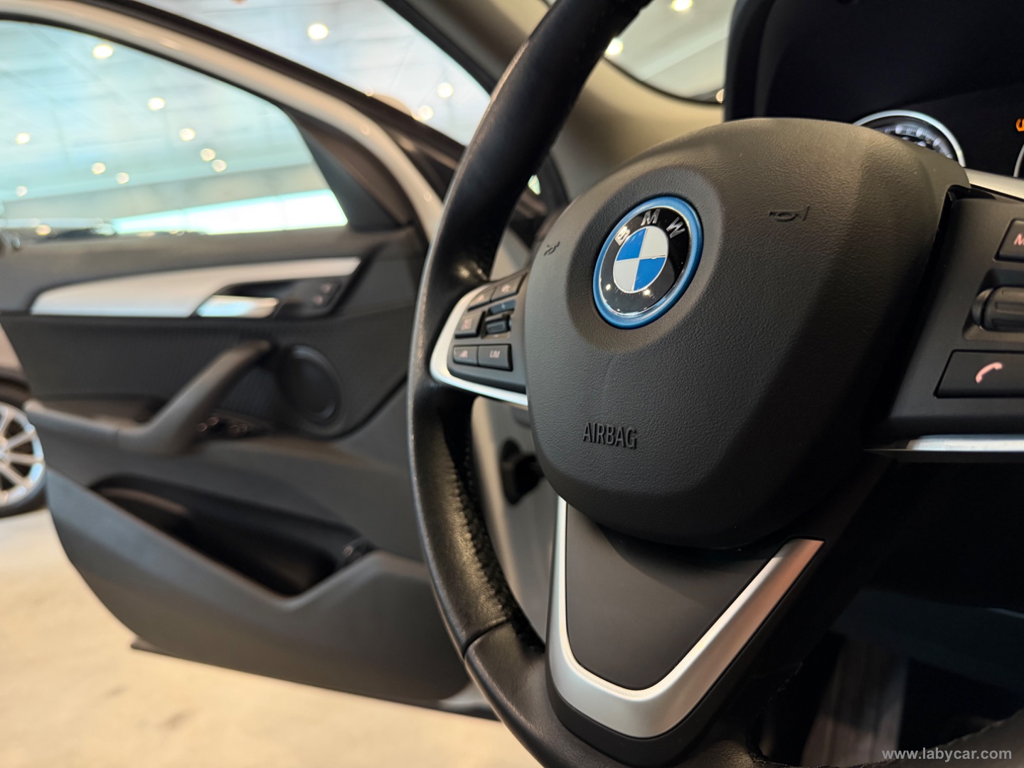 X2 xDrive25e Advantage - immagine 15