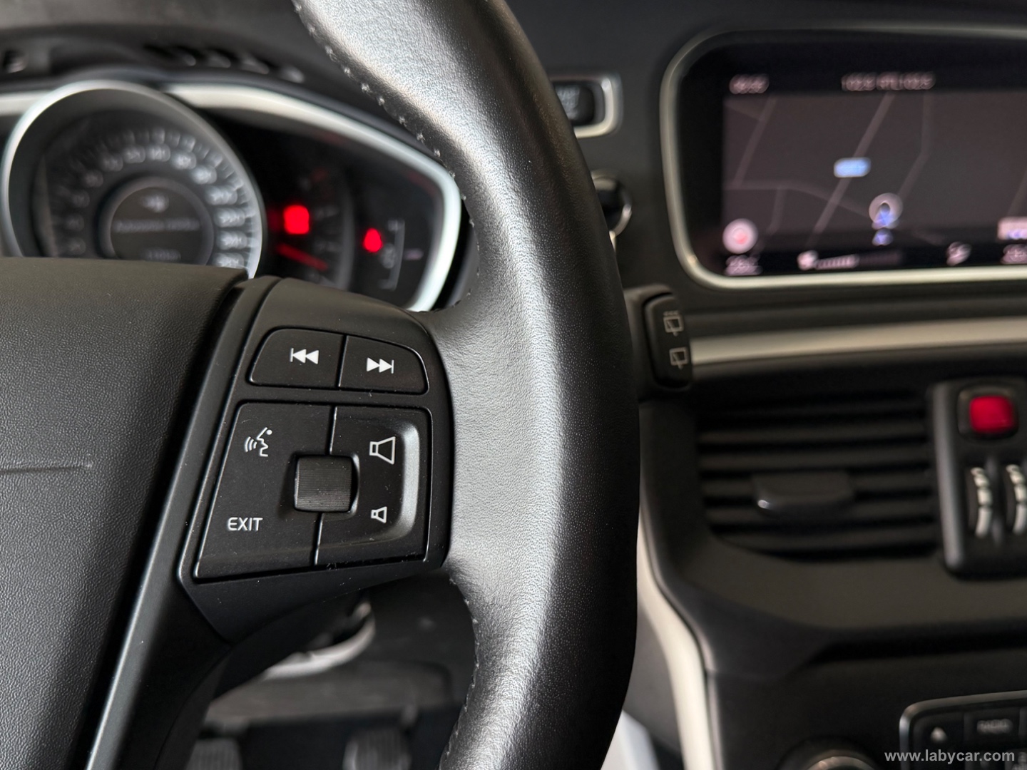 V40 D2 Business - immagine 15