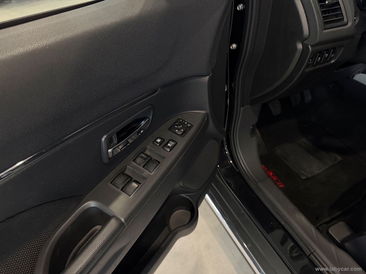 C4 Aircross HDi 115 S&S 2WD Attraction - immagine 15