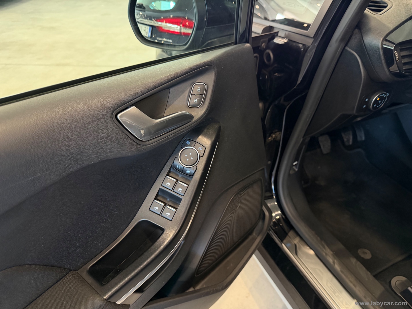 Fiesta Active 1.0 Ecoboost 100 CV - immagine 15
