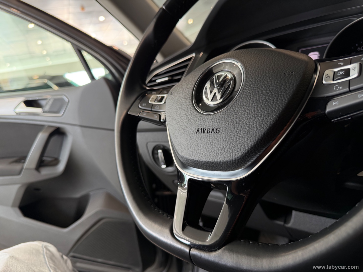 Tiguan 2.0 TDI DSG 4MOTION Business BMT - immagine 15