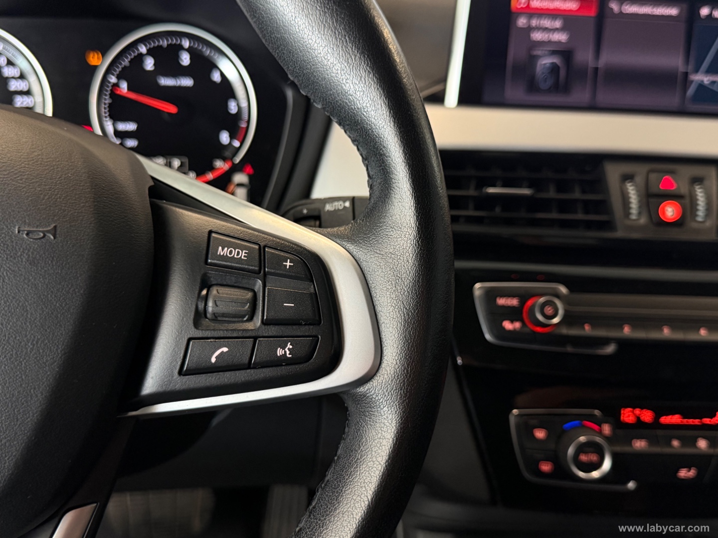 X1 sDrive18d Business Advantage - immagine 15