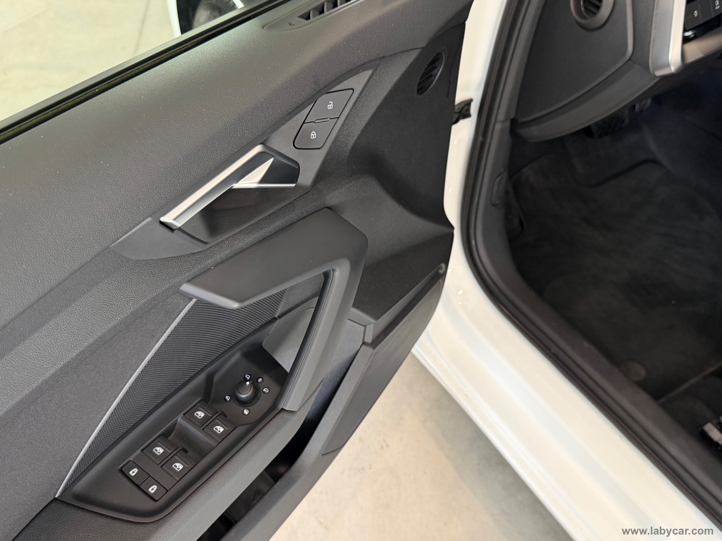 A3 SPB 30 TDI S tronic Business - immagine 15