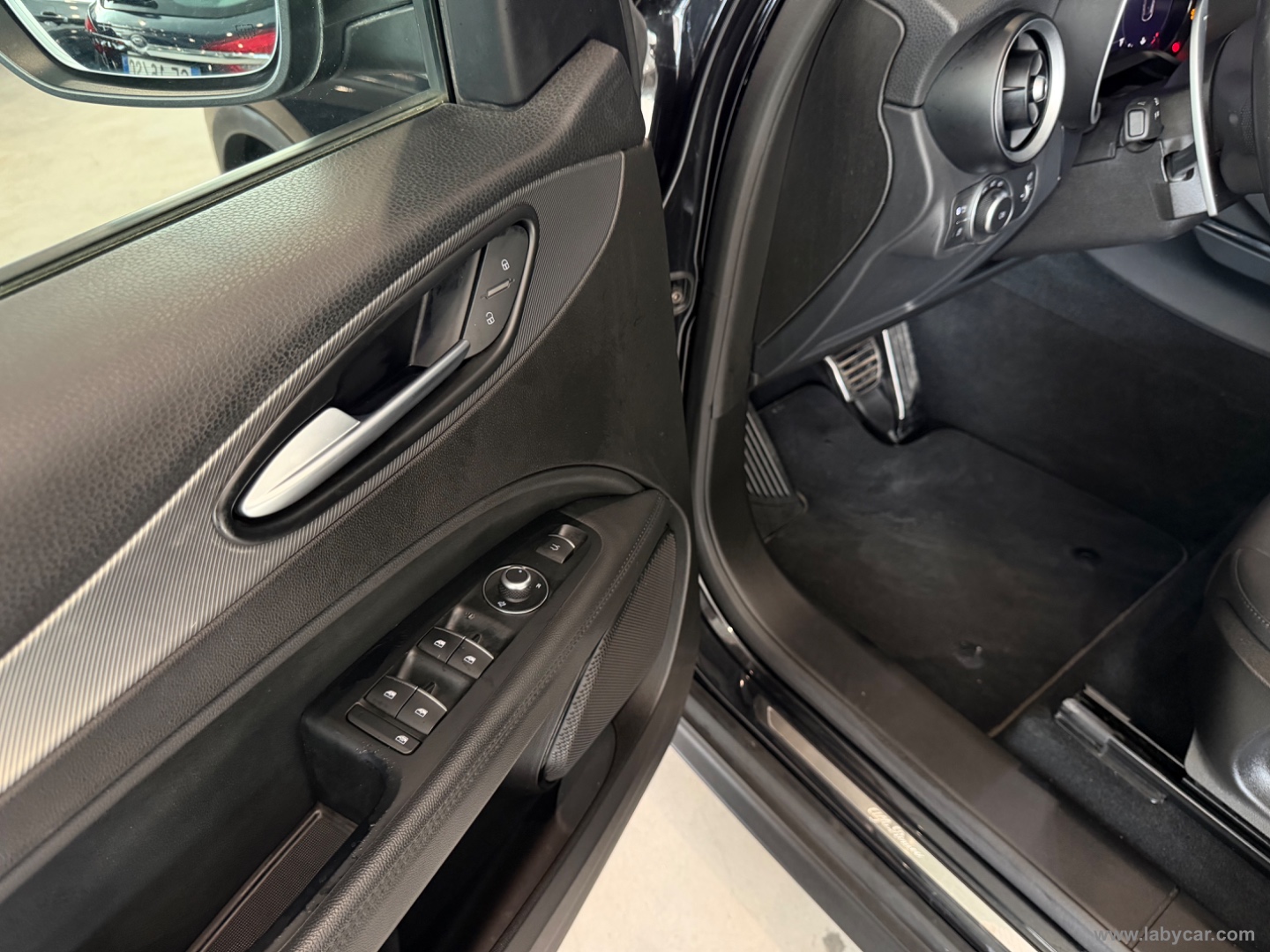 Stelvio 2.2 T.diesel 210CV AT8 Q4 Sprint - immagine 15
