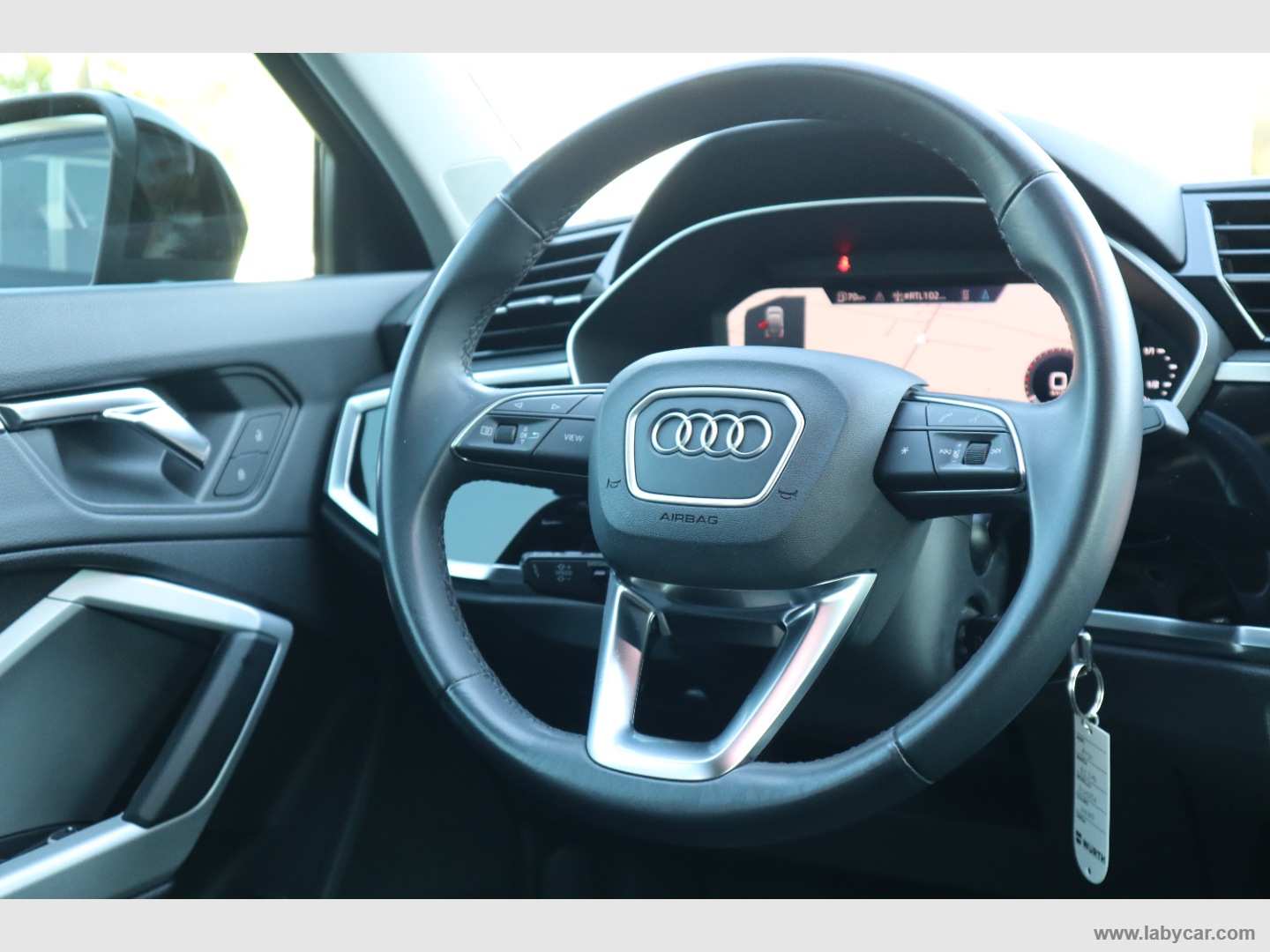 Q3 SPB 35 TDI S tronic Identity Black - immagine 15