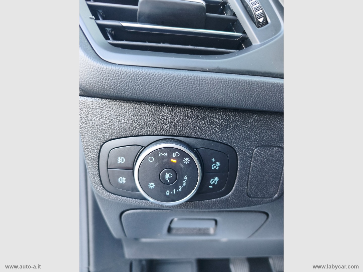 Focus 1.5 EcoBlue 120CV SW Business - immagine 15