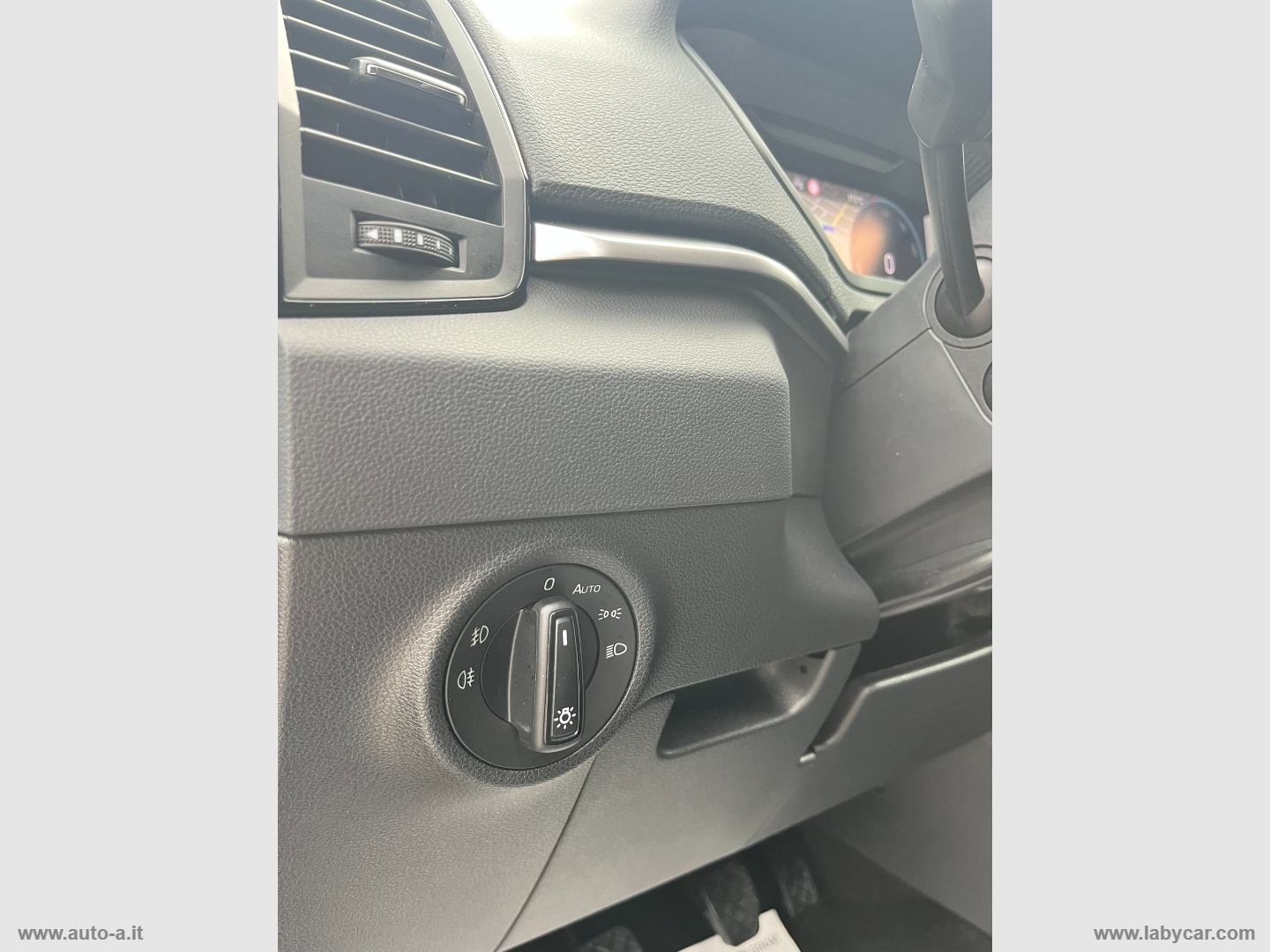 Karoq 2.0 TDI 115 CV Selection - immagine 15