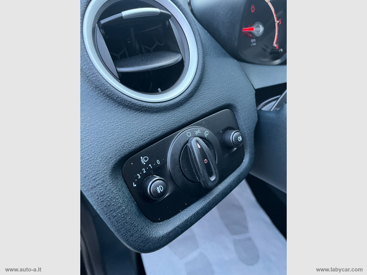 Fiesta 1.4 TDCi 70 CV 5p. Titanium - immagine 15