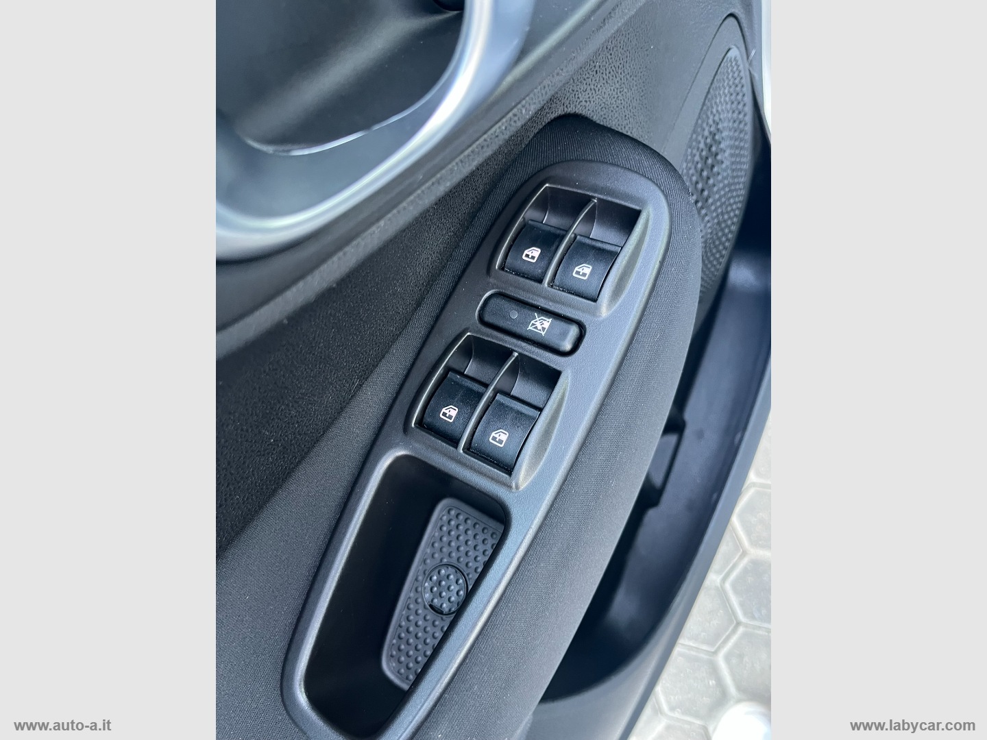 500L 1.4 95 CV Lounge - immagine 15