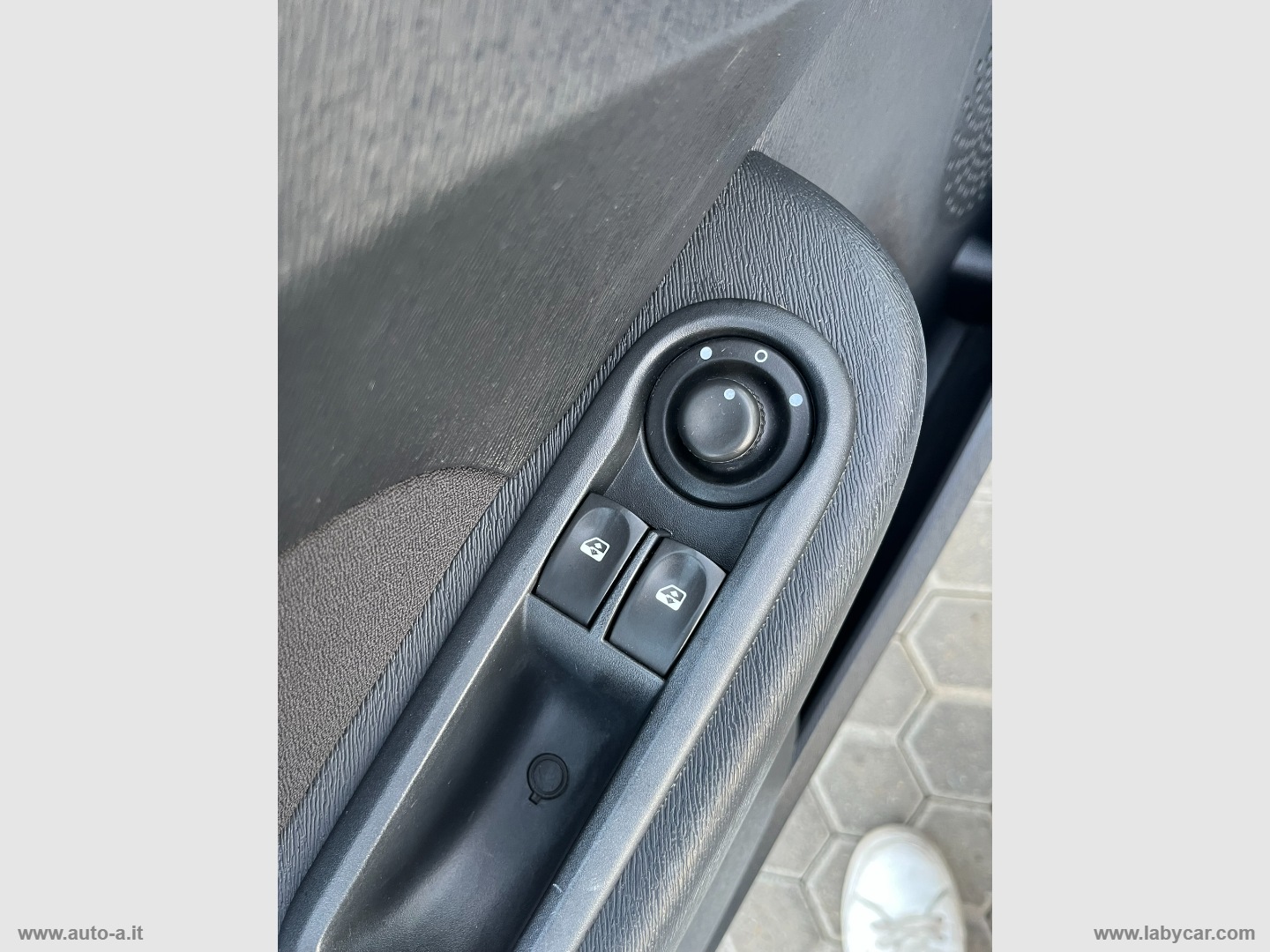Twingo 1.2 Dynamique TETTO APRIBILE - immagine 15