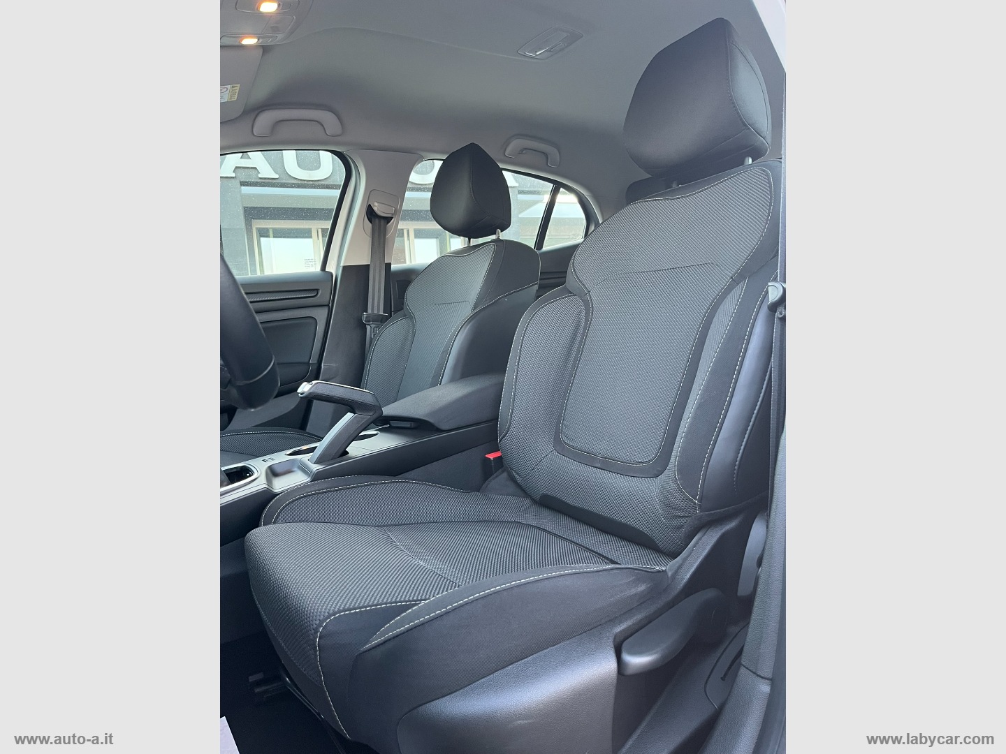 Mégane 1.5 dCi 115 CV Business - immagine 15