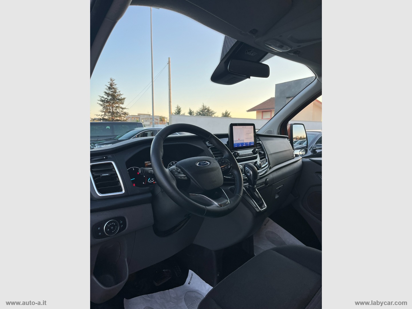 TRANSIT CUSTOM 2.0 TDCI 170 CV TITANIUM 5 POSTI - immagine 15