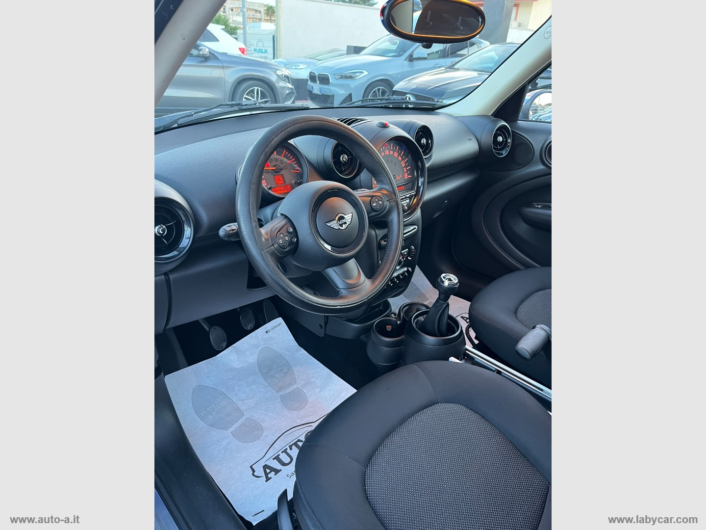 Mini Cooper D Business Countryman ALL4 - immagine 15
