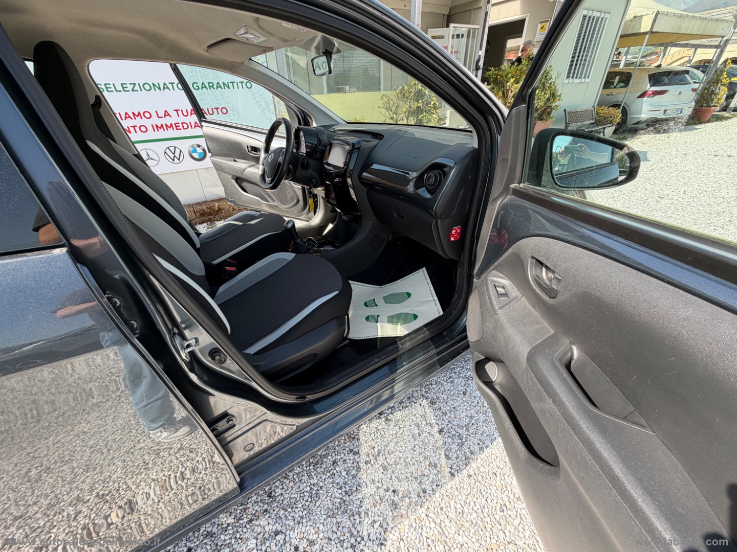 Aygo 1.0 VVT-i 69 CV 5p. x-clusiv - immagine 15