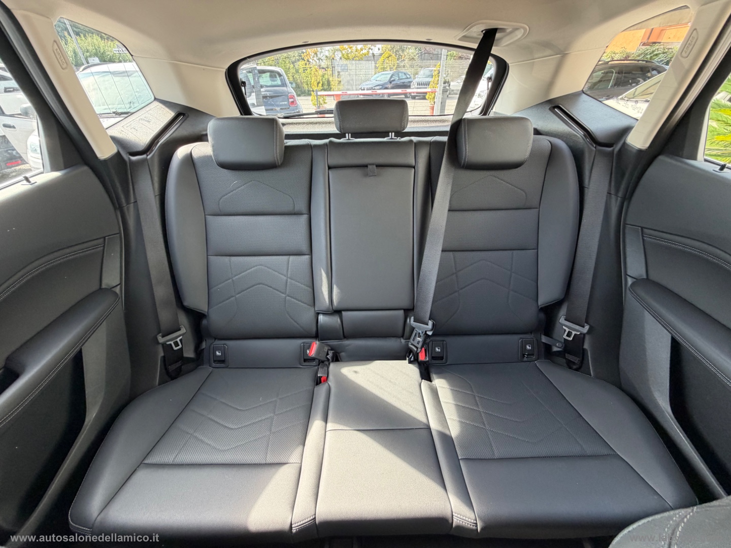 220i 48V Active Tourer Luxury - immagine 15