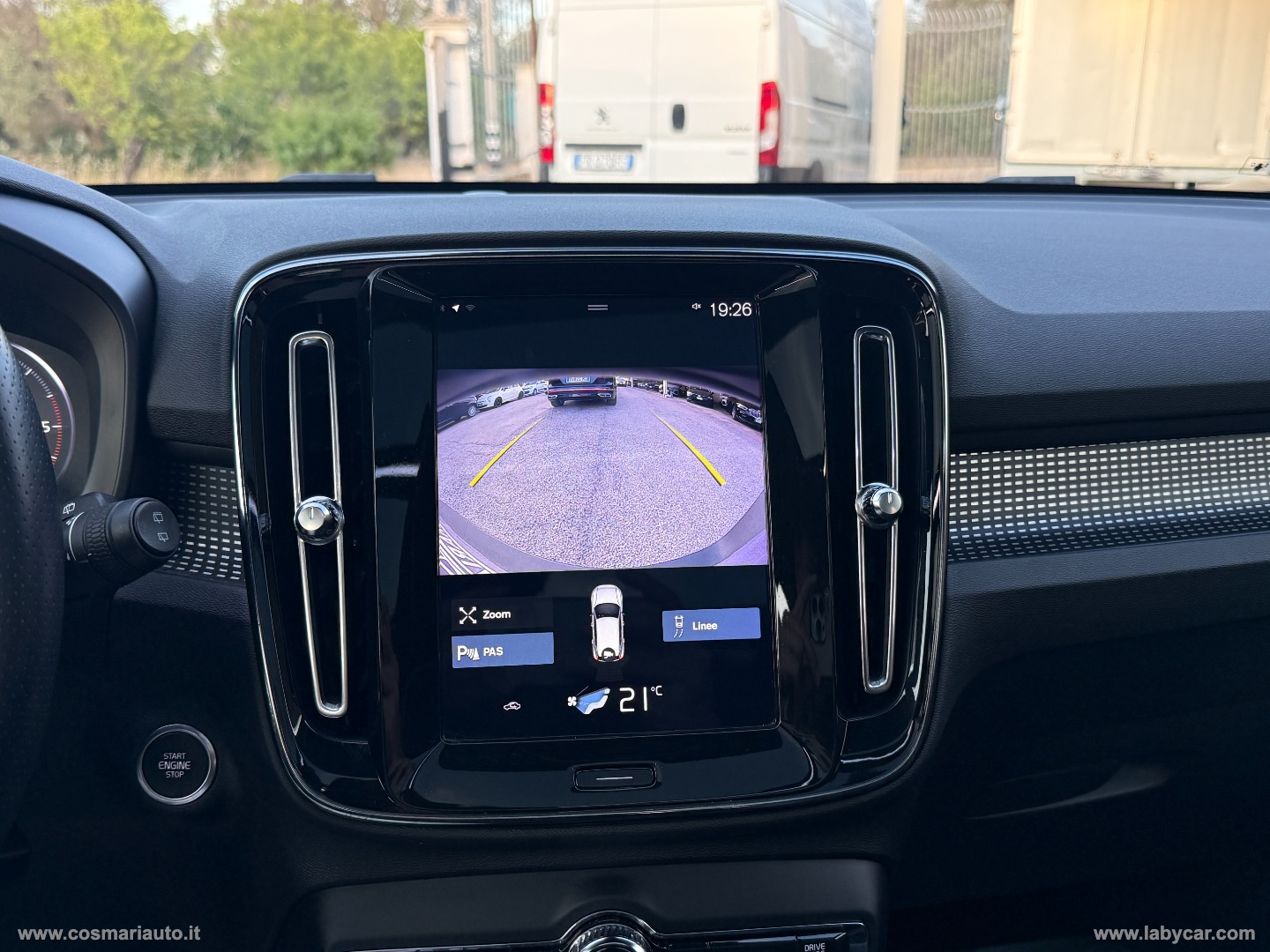 XC40 D3 AWD Geartronic R-design N1 TETTO/GANCIO - immagine 15
