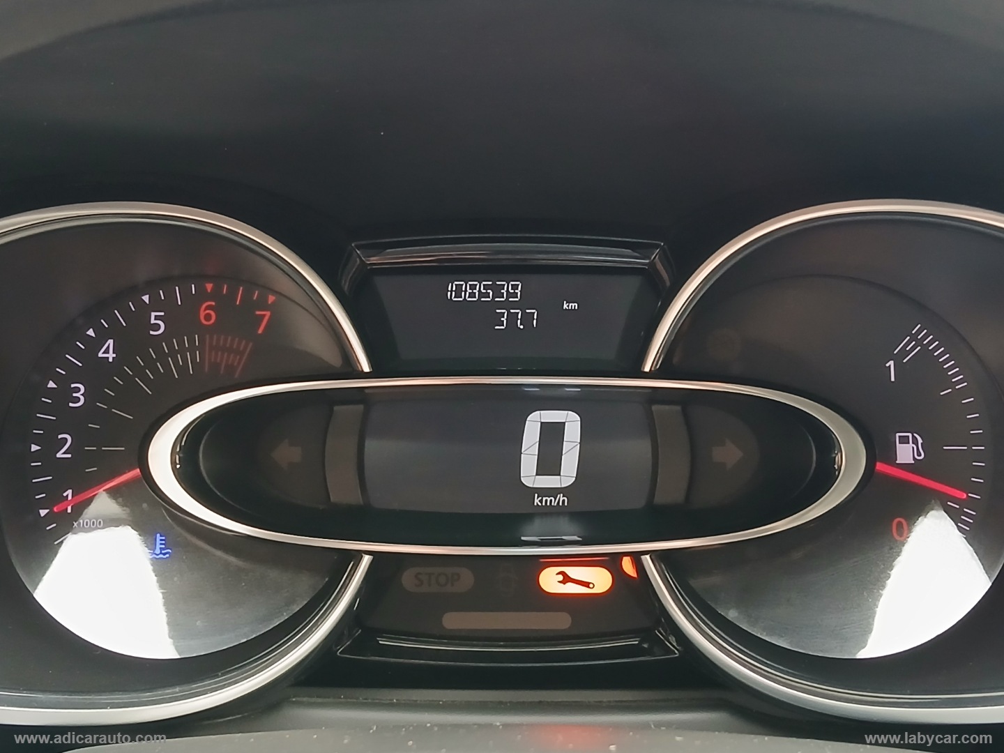 Clio TCe 12V 90 GPL S&S 5p. Energy Duel - immagine 15